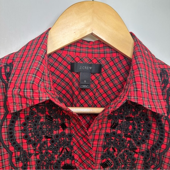 J. Crew Women's Boy Shirt. Embroidered Plaid. Size: 0.
Button Down Blouse. Red. - Picture 4 of 6